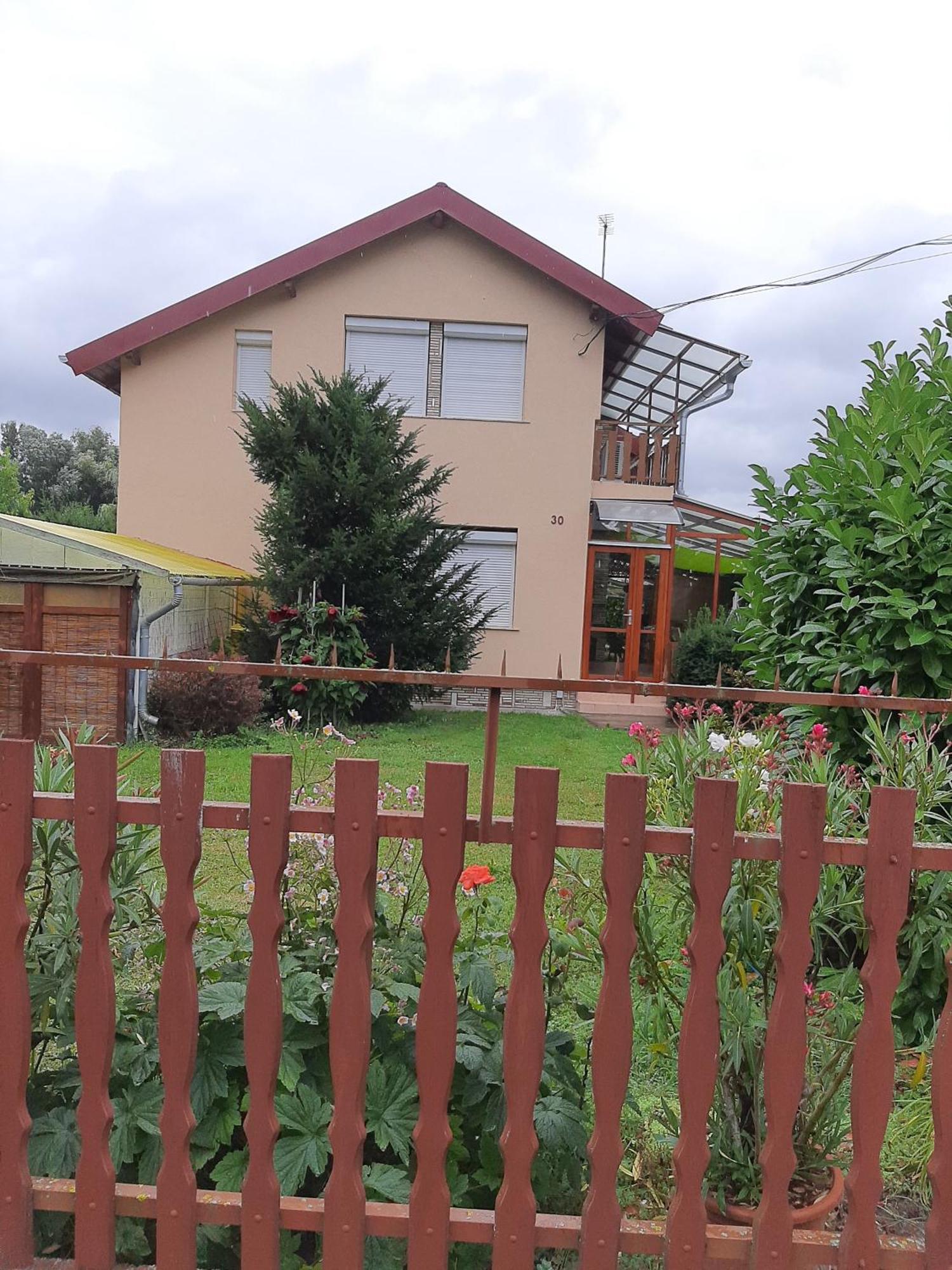 Hotel Agancs Vendégház Balatonszárszó Exterior foto